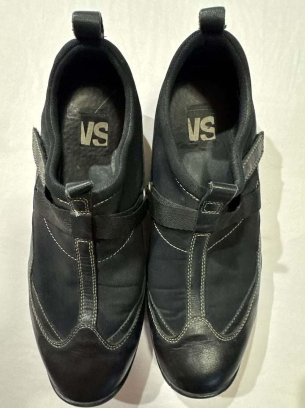 VS Tuff Black Leather Slip-On Casual Shoes - Picture 2 of 6